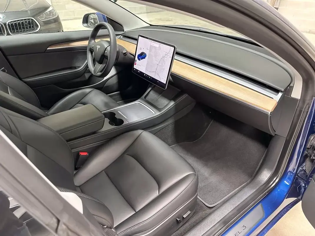 Tesla Model 3 2021 - 27950 EUR, 58905 km - AUTO.MOTO.pt - 58905km - foto 10 de 55