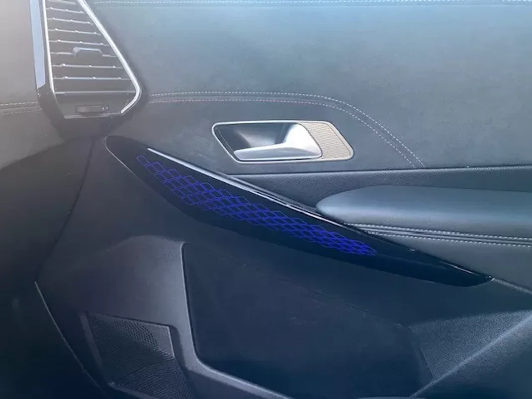 DS DS7 Crossback 2020 - 25990 EUR, 105000 km - AUTO.MOTO.pt - 105000km - foto 24 de 24