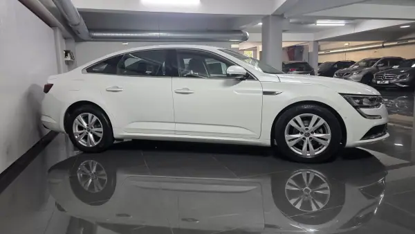 Renault Talisman 2016 - 14990 EUR, 107000 km - AUTO.MOTO.pt - 107000km - foto 3 de 43