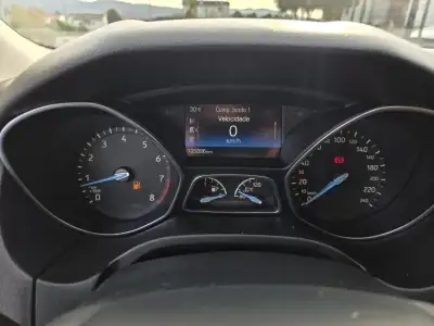 Ford Focus 2015 - 10990 EUR, 105000 km - AUTO.MOTO.pt - 105000km - foto 20 de 32