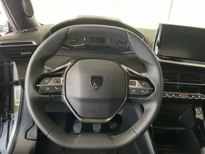 Peugeot 2008 2025 - 21490 EUR, 11591 km - AUTO.MOTO.pt - 11591km - foto 5 de 10