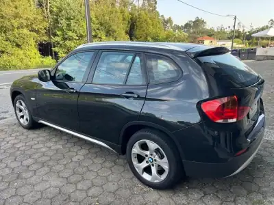 BMW X1 2011 - 12900 EUR, 292000 km - AUTO.MOTO.pt - 292000km - foto 3 de 13
