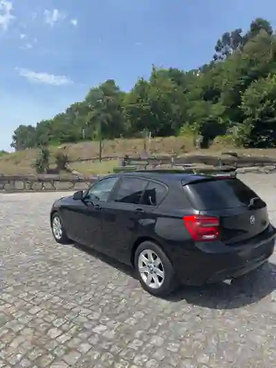 BMW 116 2013 - 11500 EUR, 190000 km - foto 4 de 9