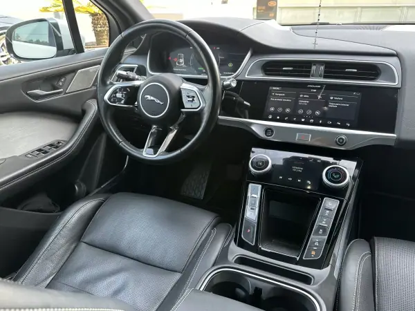 Jaguar I-Pace 2018 - 27900 EUR, 113000 km - AUTO.MOTO.pt - 113000km - foto 30 de 59