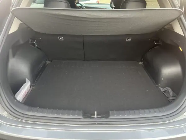 Kia Niro 2024 - 28500 EUR, 25000 km - AUTO.MOTO.pt - 25000km - foto 9 de 20