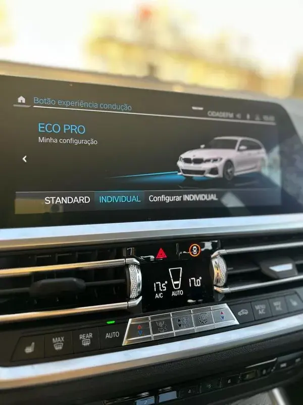 BMW 330 2019 - 30000 EUR, 206305 km - AUTO.MOTO.pt - 206305km - foto 40 de 43