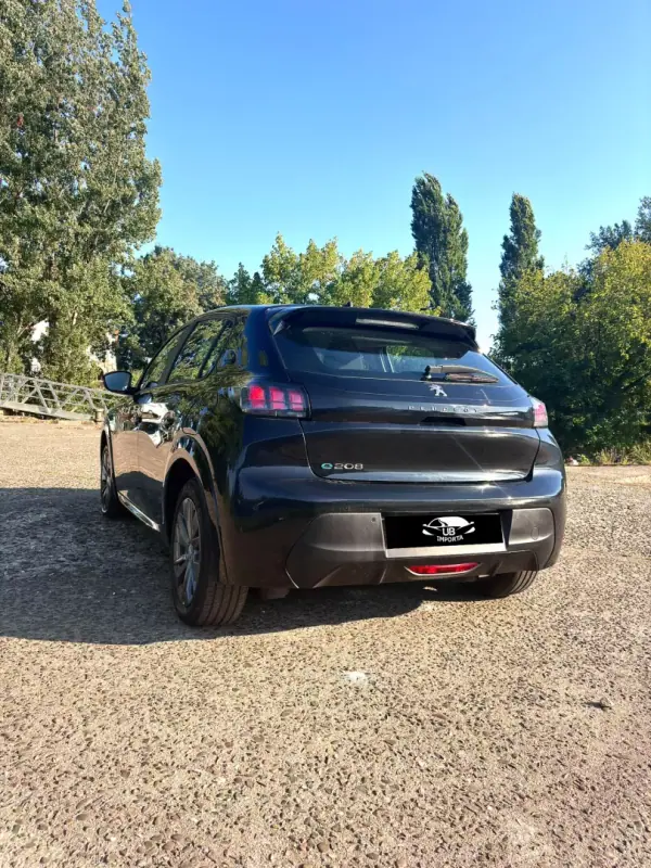 Peugeot e-208 2023 - 16999 EUR, 34754 km - AUTO.MOTO.pt - 34754km - foto 6 de 21