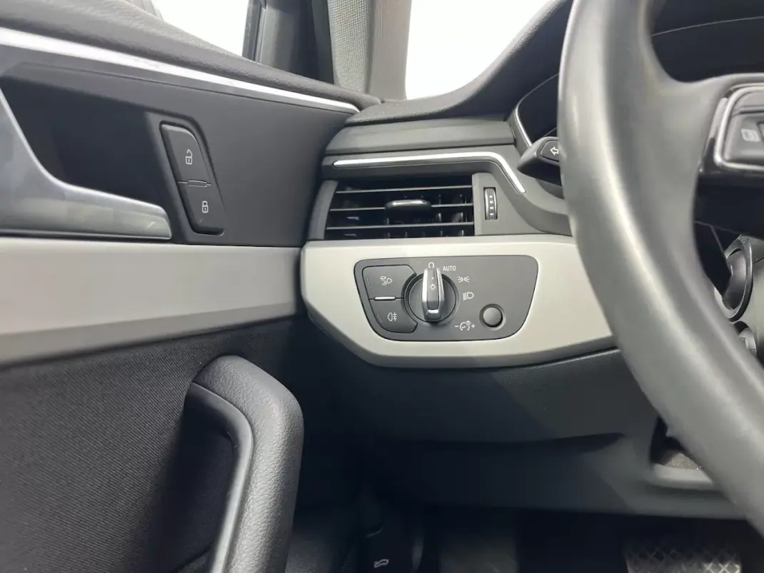 Audi A4 Avant 2022 - 21250 EUR, 195000 km - AUTO.MOTO.pt - 195000km - foto 17 de 45