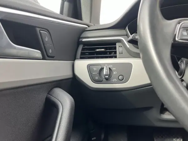 Audi A4 Avant 2022 - 21250 EUR, 195000 km - AUTO.MOTO.pt - 195000km - foto 17 de 45