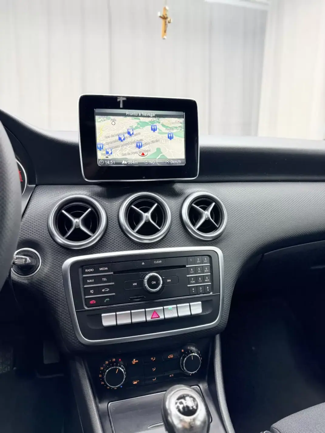 Mercedes-Benz A 180 2017 - 16500 EUR, 161000 km - AUTO.MOTO.pt - 161000km - foto 13 de 23