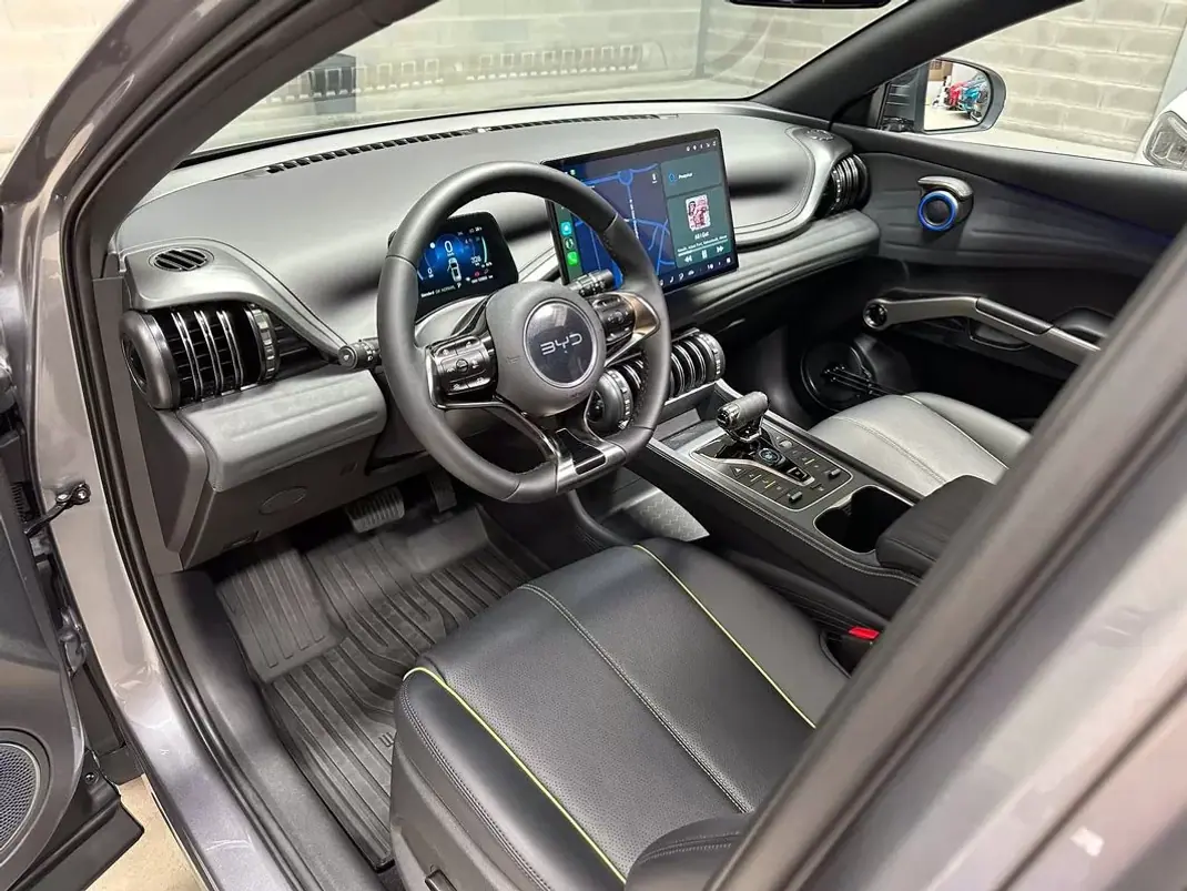 BYD Atto 3 2025 - 32450 EUR, 10303 km - AUTO.MOTO.pt - 10303km - foto 9 de 60