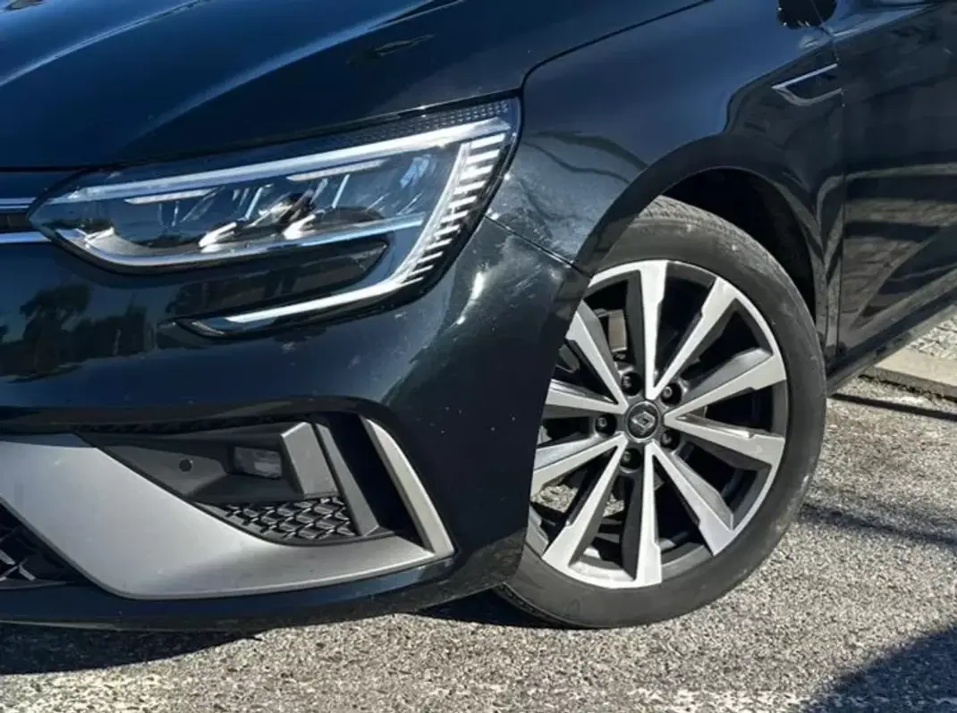 Renault Mégane 2021 - 19900 EUR, 72500 km - AUTO.MOTO.pt - 72500km - foto 2 de 25