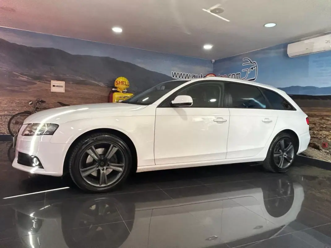 Audi A4 Avant 2011 - 10950 EUR, 315177 km - AUTO.MOTO.pt - 315177km - foto 1 de 21