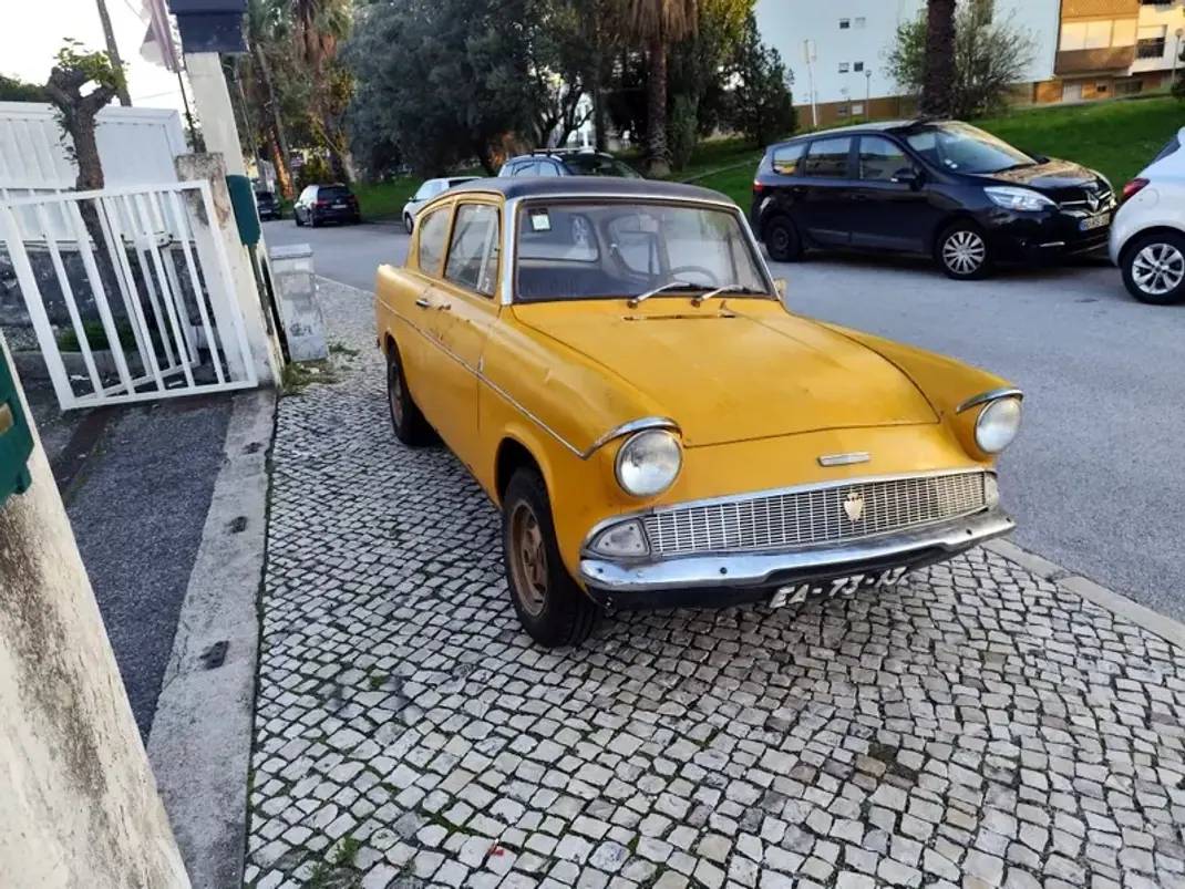 Ford Anglia 1960 - 5000 EUR, 14000 km - AUTO.MOTO.pt - 14000km - foto 19 de 30