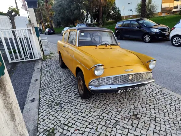 Ford Anglia 1960 - 5000 EUR, 14000 km - AUTO.MOTO.pt - 14000km - foto 19 de 30