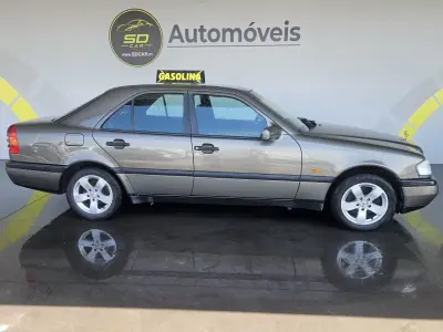Mercedes-Benz C 180 1993 - 3500 EUR, 180000 km - AUTO.MOTO.pt - 180000km - foto 3 de 12