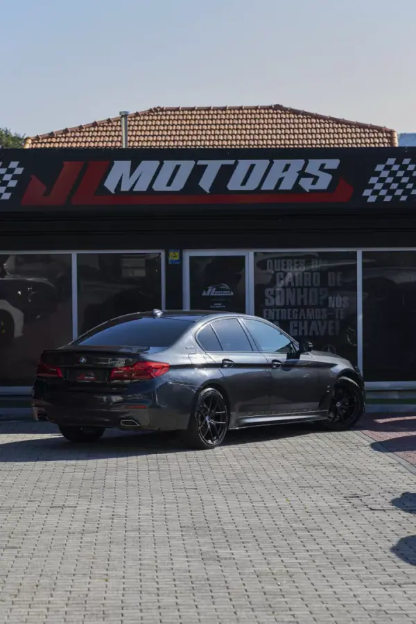 BMW 530e 2019 - 26850 EUR, 181810 km - AUTO.MOTO.pt - 181810km - foto 44 de 47