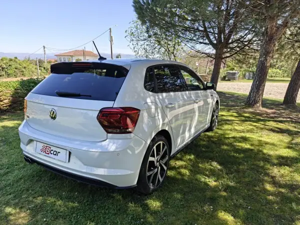 Volkswagen Polo 2018 - 23990 EUR, 59000 km - AUTO.MOTO.pt - 59000km - foto 12 de 50