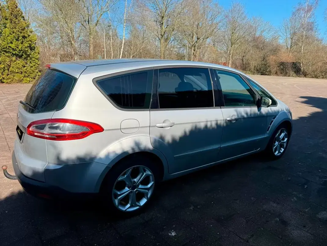 Ford S-Max 2011 - 9900 EUR, 220515 km - AUTO.MOTO.pt - 220515km - foto 3 de 9