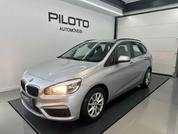 BMW 216 Active Tourer 2017 - 10990 EUR, 253813 km - AUTO.MOTO.pt - 253813km - foto 3 de 17