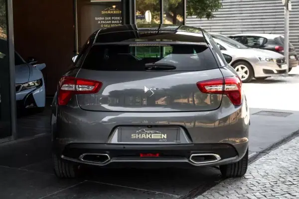 Citroën DS5 2013 - 8400 EUR, 271674 km - AUTO.MOTO.pt - 271674km - foto 10 de 39