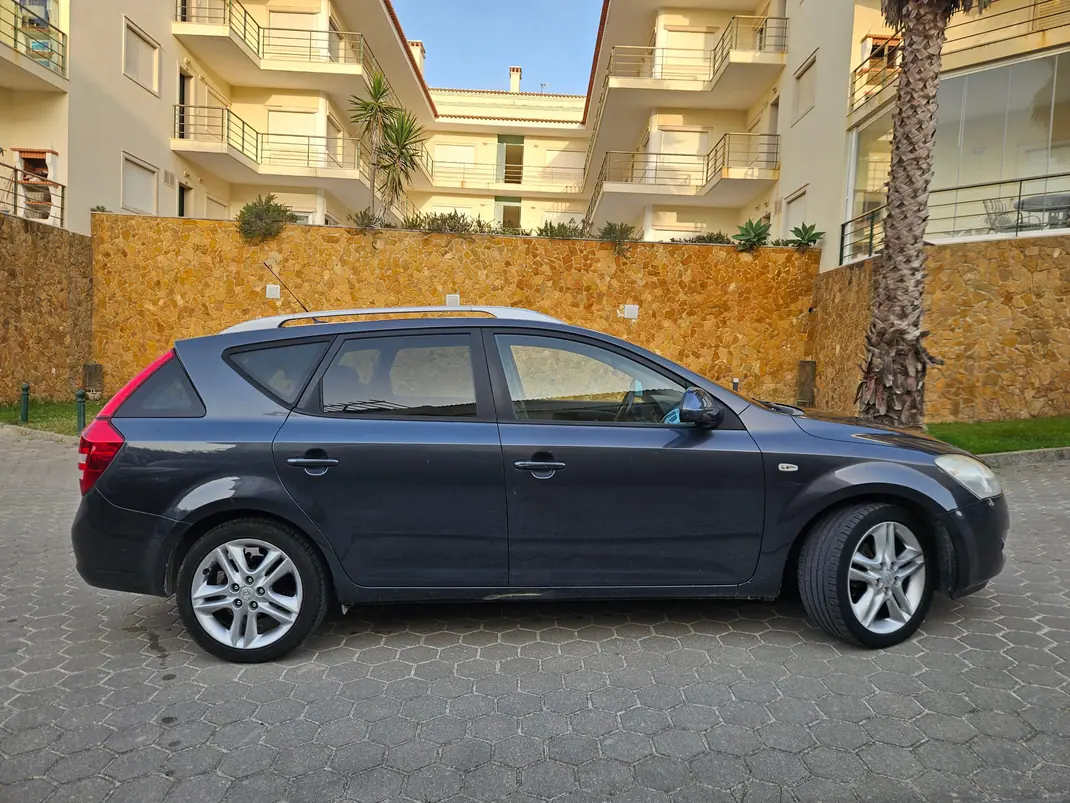 Kia Ceed SW 2008 - 3900 EUR, 233800 km - 233800km - foto 8 de 15