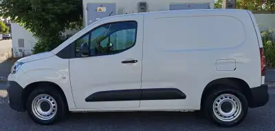 Citroën Berlingo 2020 - 11990 EUR, 81000 km - AUTO.MOTO.pt - 81000km - foto 6 de 16