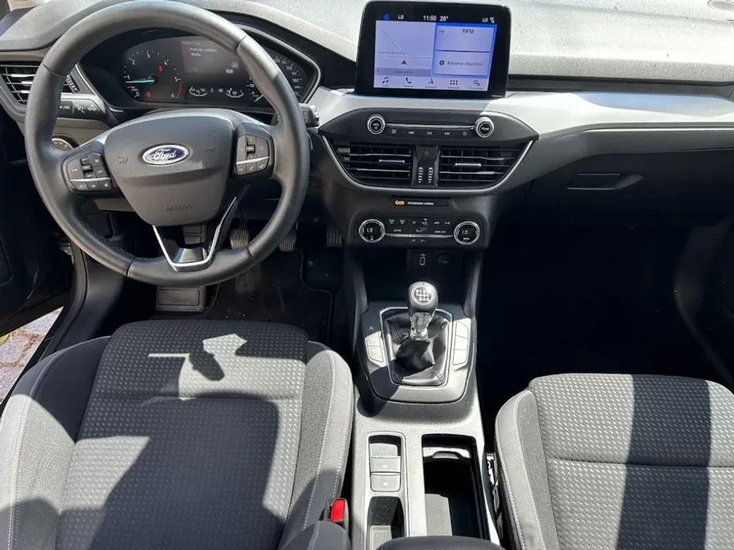 Ford Focus SW 2019 - 17990 EUR, 75880 km - AUTO.MOTO.pt - 75880km - foto 5 de 15