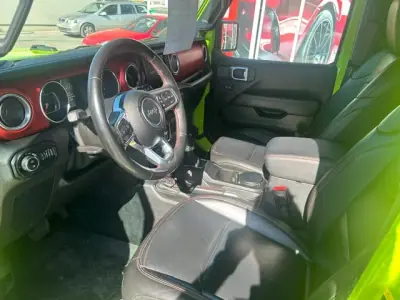 Jeep Wrangler Unlimited 2022 - 69990 EUR, 72000 km - AUTO.MOTO.pt - 72000km - foto 10 de 18