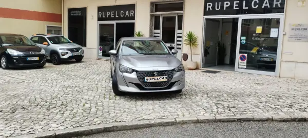 Peugeot e-208 2022 - 18800 EUR, 18060 km - 18060km - foto 20 de 20