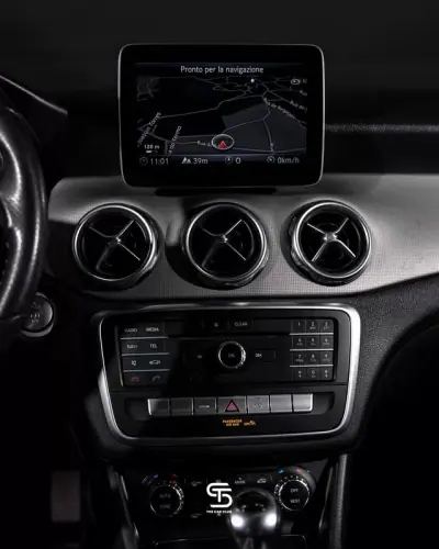 Mercedes-Benz GLA 180 2018 - 19950 EUR, 157133 km - AUTO.MOTO.pt - 157133km - foto 26 de 26