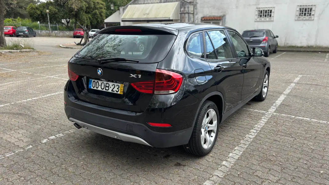 BMW X1 2013 - 11000 EUR, 200000 km - AUTO.MOTO.pt - 200000km - foto 5 de 15