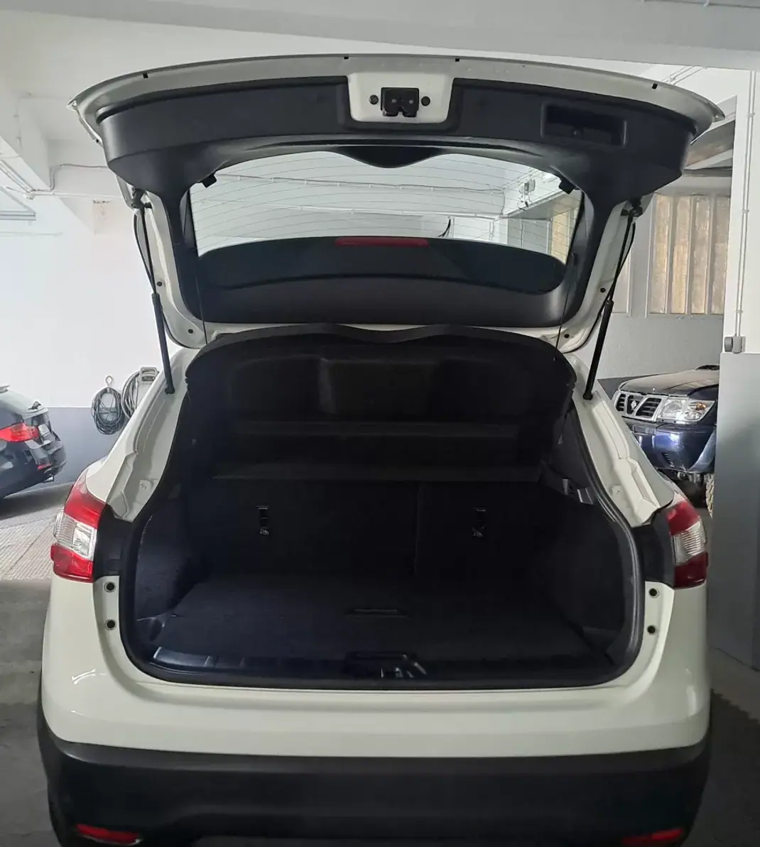Nissan Qashqai 2015 - 12990 EUR, 104000 km - 104000km - foto 17 de 22