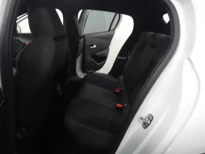 Peugeot e-208 2021 - 18500 EUR, 46000 km - AUTO.MOTO.pt - 46000km - foto 16 de 33