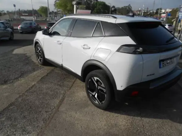 Peugeot 2008 2024 - 22500 EUR, 58498 km - AUTO.MOTO.pt - 58498km - foto 4 de 11