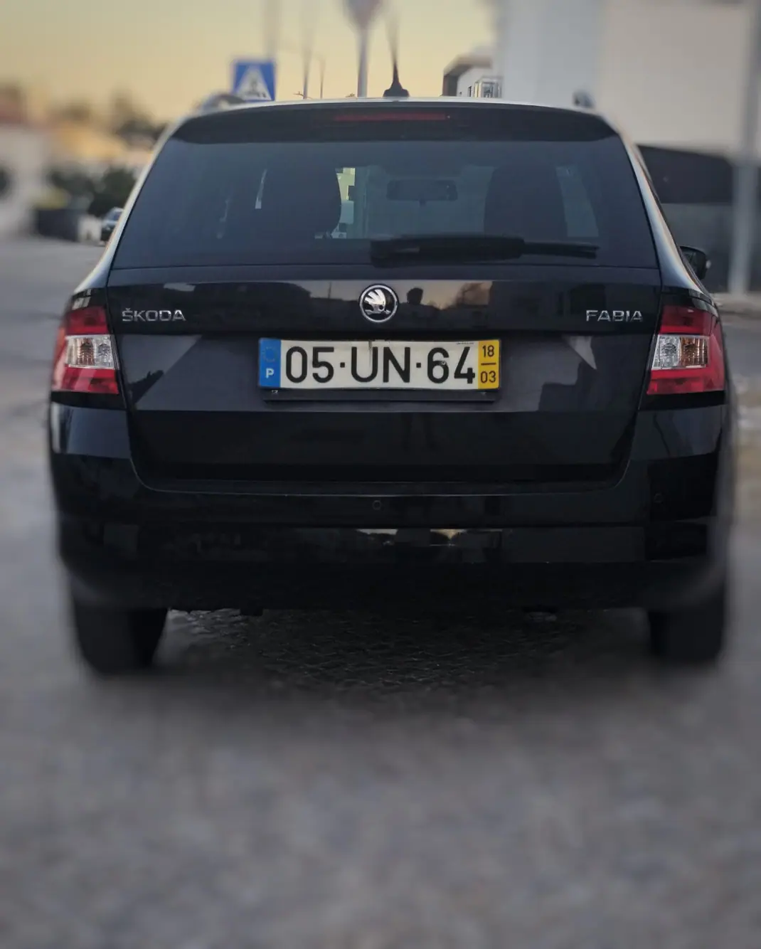 Skoda Fabia Break 2018 - 9990 EUR, 82200 km - AUTO.MOTO.pt - 82200km - foto 4 de 8