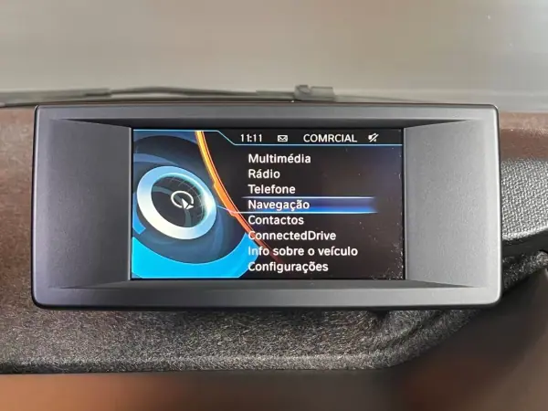 BMW i3 2017 - 14900 EUR, 102622 km - AUTO.MOTO.pt - 102622km - foto 10 de 28