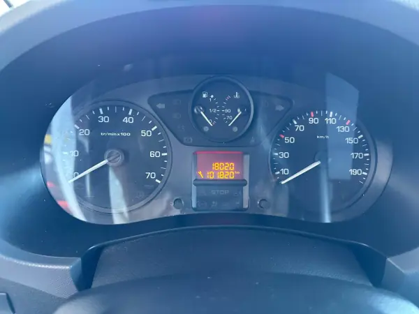 Citroën Berlingo 2016 - 12900 EUR, 101818 km - AUTO.MOTO.pt - 101818km - foto 17 de 27