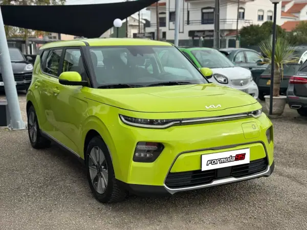 Kia e-Soul 2021 - 15900 EUR, 69728 km - AUTO.MOTO.pt - 69728km - foto 13 de 30