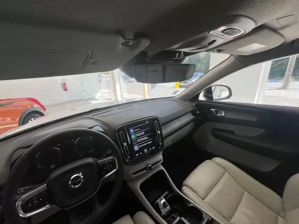 Volvo XC 40 2023 - 36900 EUR, 26000 km - AUTO.MOTO.pt - 26000km - foto 8 de 22