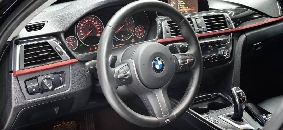 BMW 320 2016 - 18990 EUR, 196500 km - 196500km - foto 33 de 46