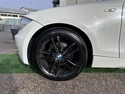 BMW 118 2009 - 10900 EUR, 240000 km - AUTO.MOTO.pt - 240000km - foto 14 de 14