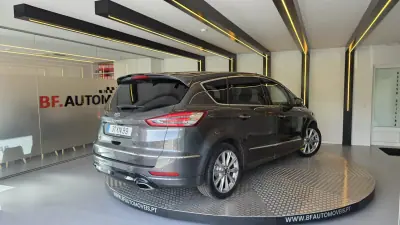 Ford S-Max 2017 - 22500 EUR, 160120 km - AUTO.MOTO.pt - 160120km - foto 17 de 67