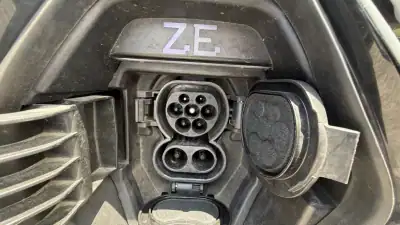Renault Zoe 2020 - 12900 EUR, 139000 km - AUTO.MOTO.pt - 139000km - foto 2 de 21