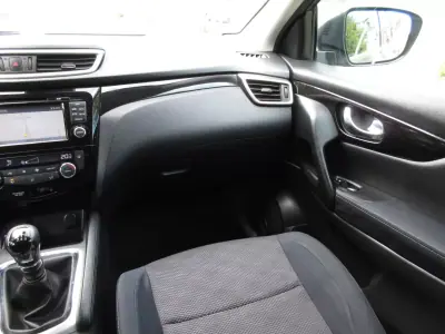 Nissan Qashqai 2017 - 13490 EUR, 177000 km - 177000km - foto 36 de 42