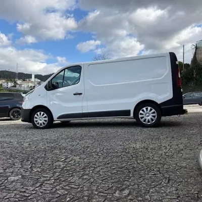 Renault TRAFIC 1.6 DCI GRAND COMFORT 2018 - 13500 EUR, 204000 km - AUTO.MOTO.pt - 204000km - foto 3 de 14