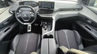Peugeot 3008 2023 - 28490 EUR, 45254 km - AUTO.MOTO.pt - 45254km - foto 9 de 9