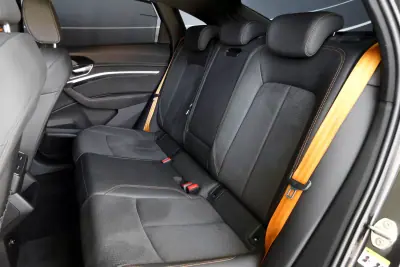 Audi e-tron Sportback 2022 - 47500 EUR, 62757 km - AUTO.MOTO.pt - 62757km - foto 17 de 19