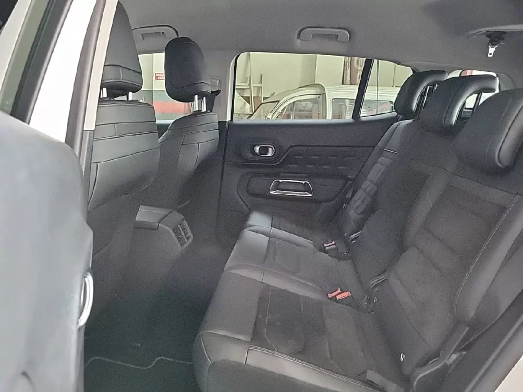 Citroën C5 Aircross 2023 - 27900 EUR, 27236 km - AUTO.MOTO.pt - 27236km - foto 10 de 20