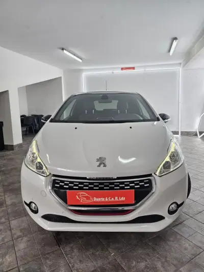 Peugeot 208 2015 - 16650 EUR, 121757 km - AUTO.MOTO.pt - 121757km - foto 5 de 38